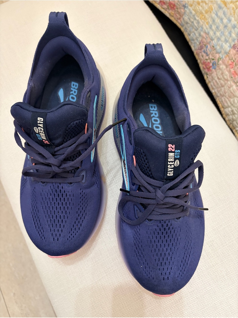 Brooks Glycerin GTS 22 Women’s Running Shoes Size 9.5 extra wide (2E)